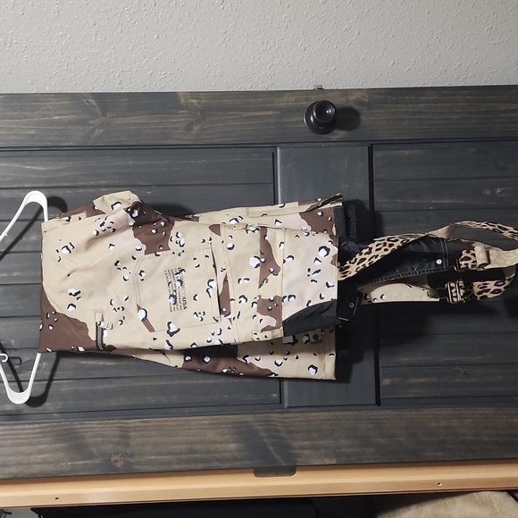 Shell Snowboard Bib Pants CHOCOLATE CHIP CAMO - Picture 2 of 4